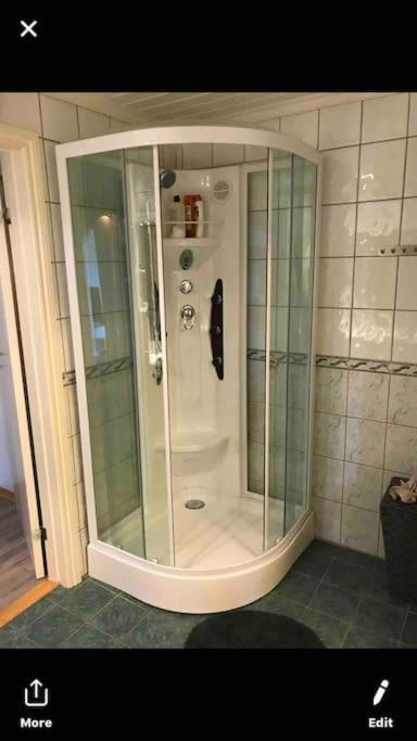 Comfortable 3 Bedroom Apartment On One Floor. サンネフヨル エクステリア 写真