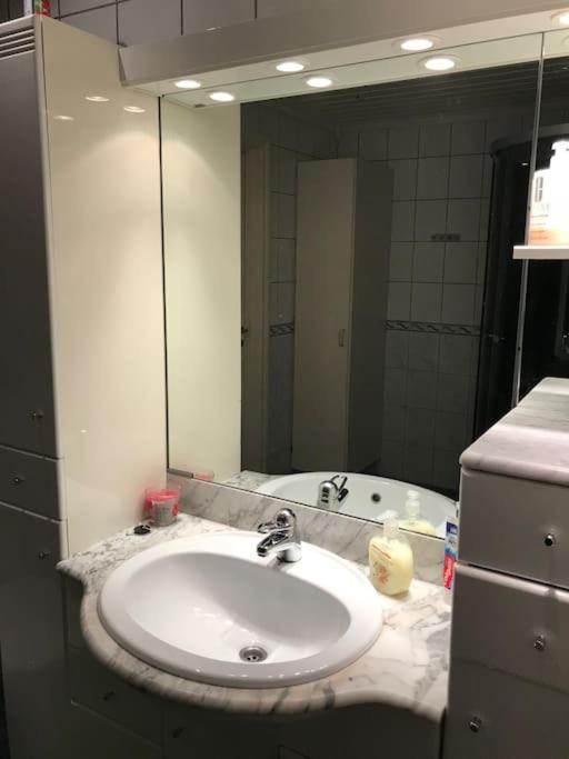 Comfortable 3 Bedroom Apartment On One Floor. サンネフヨル エクステリア 写真