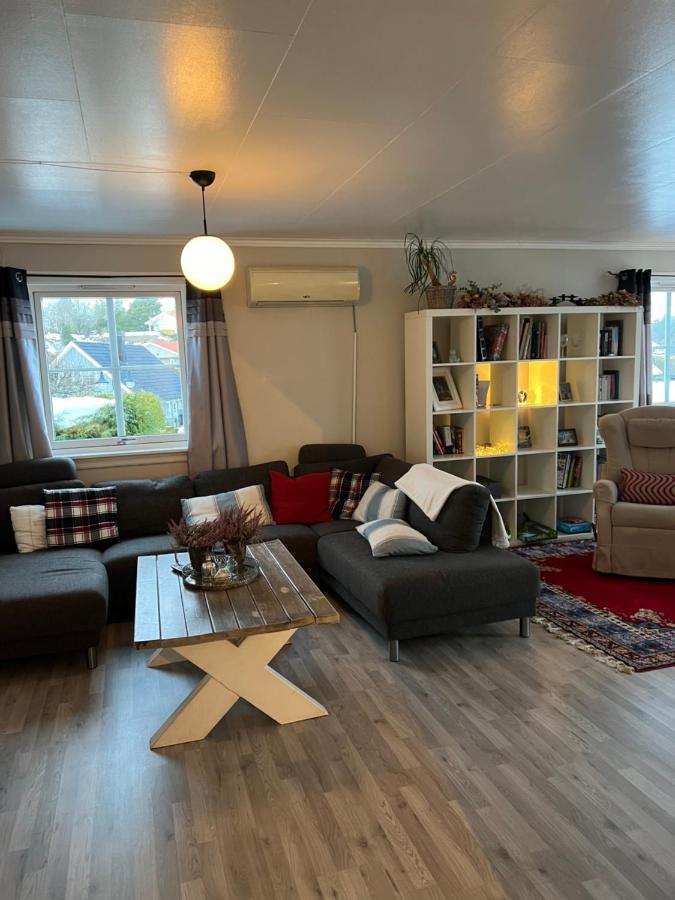 Comfortable 3 Bedroom Apartment On One Floor. サンネフヨル エクステリア 写真