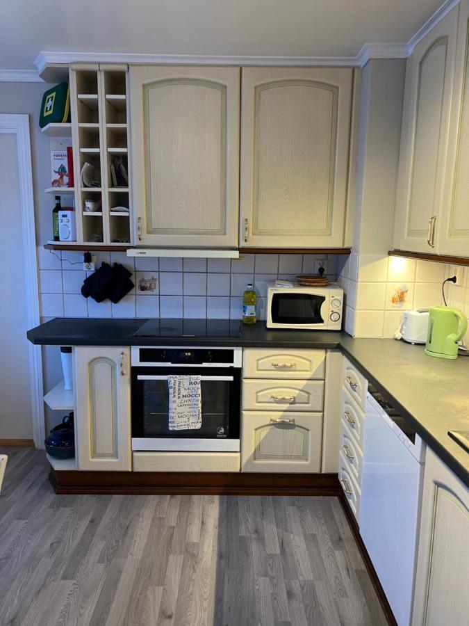 Comfortable 3 Bedroom Apartment On One Floor. サンネフヨル エクステリア 写真